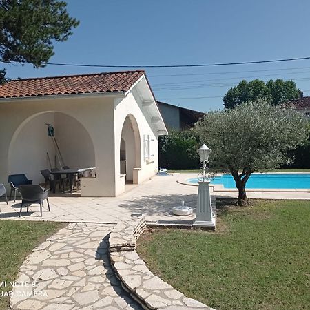 La Maison Basque Sainte-Livrade-sur-Lot Buitenkant foto